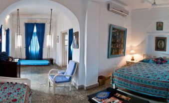 Neemrana's - Hill Fort - Kesroli
