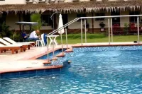 Pride Garden Hotel - Pools