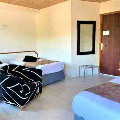 Les Camélias Rooms