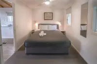 Amaroo Park Hotels in Cowes