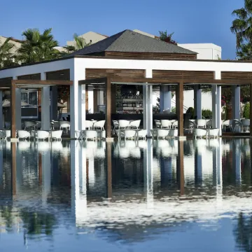 Pelagos Suites Hotel & Spa