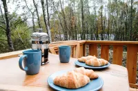Caledonian Cabin Hotels in Fort Augustus
