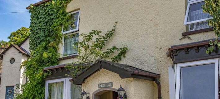 The Cottage Hotels in Windermere Town