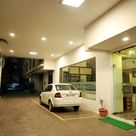 Hotel Sai Bansi