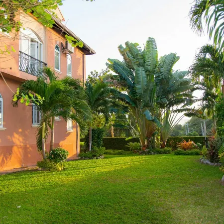 2 Bdrm Apartment at Runaway Bay