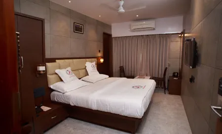 Hotel Leela Отели в г. Титуола