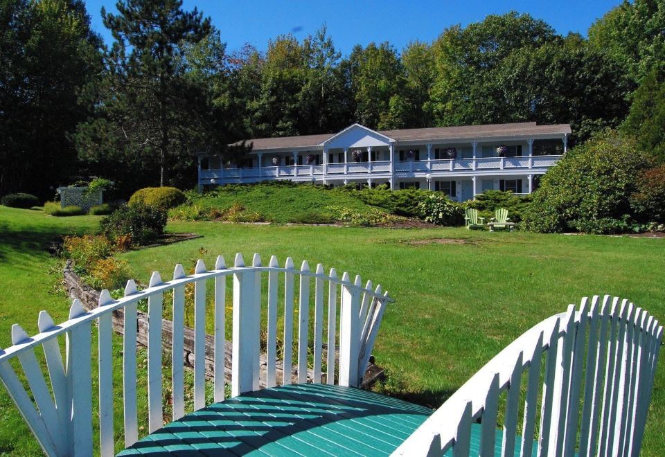 3. 시더 크레스트 ..