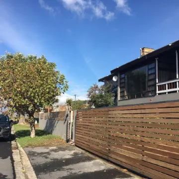 A' Queenslin Guesthouse