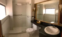 The Executive Hotel - 3-Star