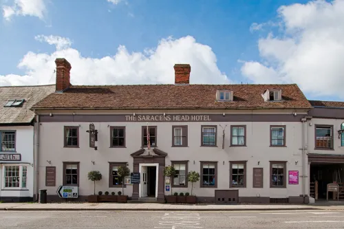 The Saracens Head Hotel - Pet Friendly