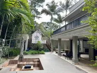 Mans o 6 Suites Riviera