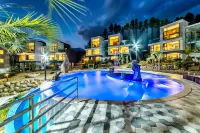 Donnaekohill Resort - piscine