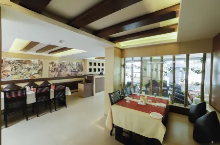 Sreepathi Indraprastha Отели в г. Гурувейер