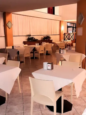 Orzihotel Отели в г. Делло