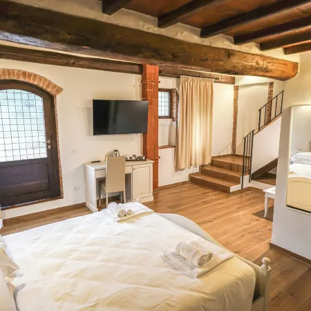 Borgo Il Poggiaccio Residenza Turistico Alberghiera