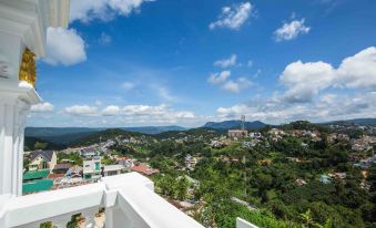Sepia Hotel DaLat