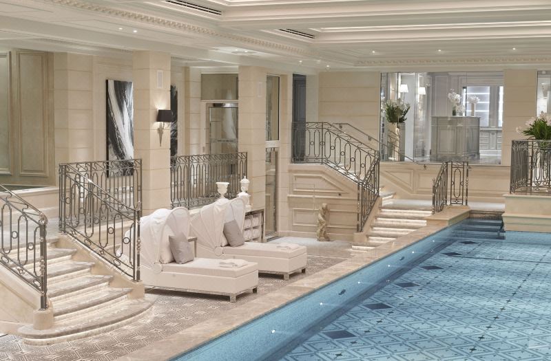 Four Seasons Hotel George V Paris photo 2