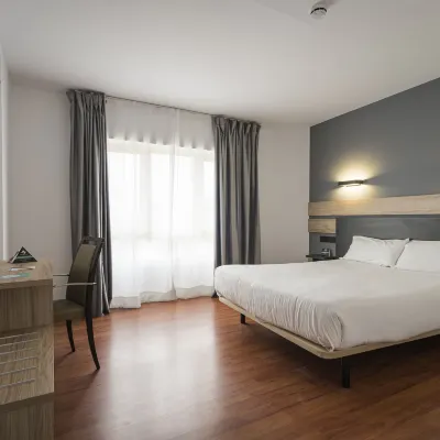 Hotel Alda Centro Gijón Отели рядом со станцией Железнодорожная станция Гион