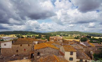Encís d'Empordà -Adults Only-