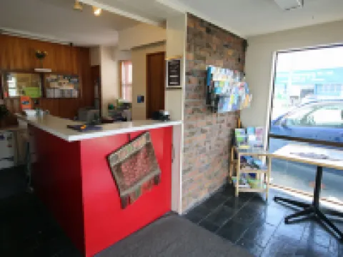 Midway Pacifica Lodge Hotels in Lower Hutt