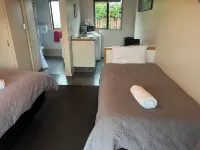 Pinewood Motels Hotels in Burkes Pass