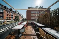 Brit Hotel Privilège Lisieux - Villa des Arts Hôtels à : Cambremer