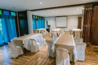 Damires Hills Farm and Spa Resort فنادق في Calinog