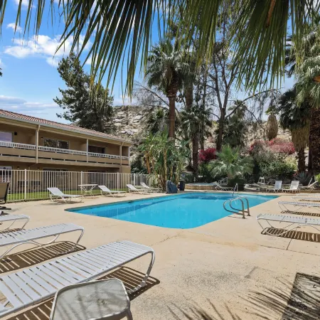 Sol Springs Inn