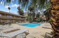 Sol Springs Inn Hotel di Cathedral City