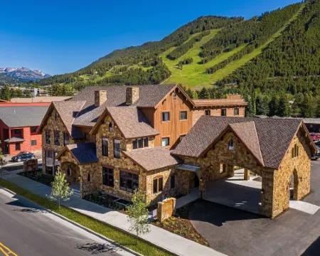 Elk Country Inn Hotels in Jackson