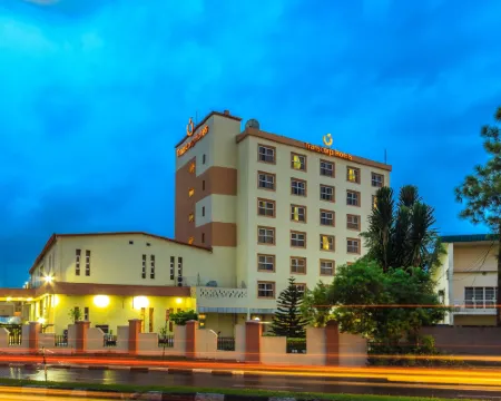 大都會酒店卡拉巴爾 卡拉巴爾酒店