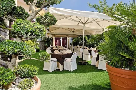 Leonardo's B&B Отели рядом с достопримечательностью «Sorrento Peninsula»