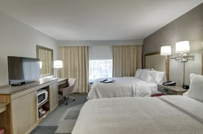 Hampton Inn & Suites Springfield Downtown Các khách sạn ở Springfield