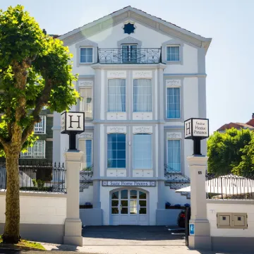 Suite Home Pinares Hoteles cerca de El Sardinero