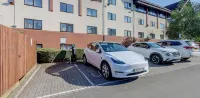 홀리데이 인 헤멀 헴스테드 M1, Jct. 8 바이 IHG - 주차장