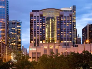 Embassy Suites by Hilton Chicago Downtown Magnificent Mile