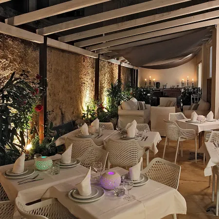 Hotel Palm Beach Отели рядом с достопримечательностью «Пляж Бижу»