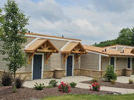 The Lodge at Chalk Hill Отели рядом с достопримечательностью «Грэйт Кросс оф Крайст»