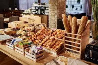 Lindner Hotel Antwerp - 朝食