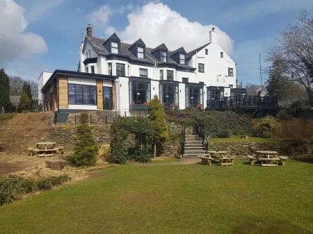 Anglesey Arms Hotel Отели в г. Менай Бридж