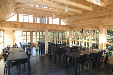 Swizore Отели в г. Enfeh