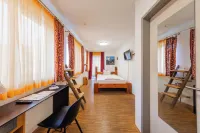 Hotel Freischütz Hotels in Altfraunhofen