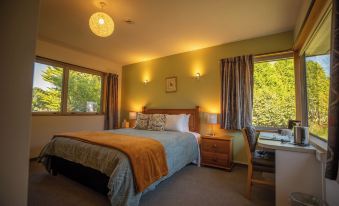 Woodland Glen Lodge B&B