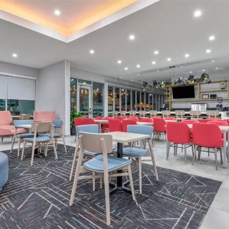 Home2 Suites by Hilton Paris