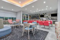 Home2 Suites by Hilton Paris - Breakfast