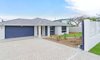 Sentosa at Tugun Beachfront Holiday Home