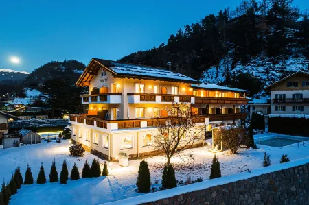 Hotel Bischofhof - Bistro Jasmin Отели в г. Chiusa