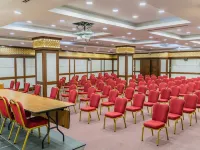 Akman Premium Hotel Hotels near يلديزفلر