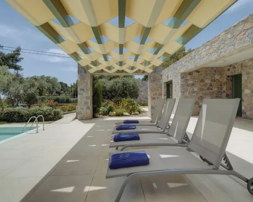 Ouzo Stone House 1 with Private Pool Ξενοδοχεία στην πόλη Πλωμάρι