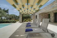Ouzo Stone House 1 with Private Pool - Parkplatz